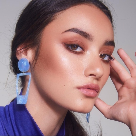 PYT Beauty The Upcycle Eyeshadow Palette / Warm Lit Nude NEW - Picture 8 of 8